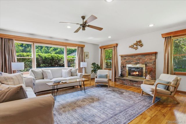 11 Mimosa Place, Shelter Island, NY 11964