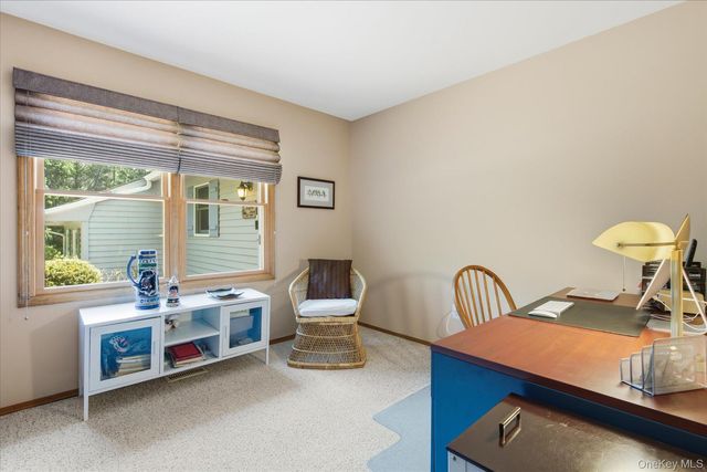 11 Mimosa Place, Shelter Island, NY 11964