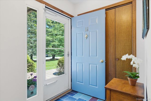 11 Mimosa Place, Shelter Island, NY 11964