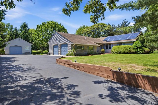 11 Mimosa Place, Shelter Island, NY 11964