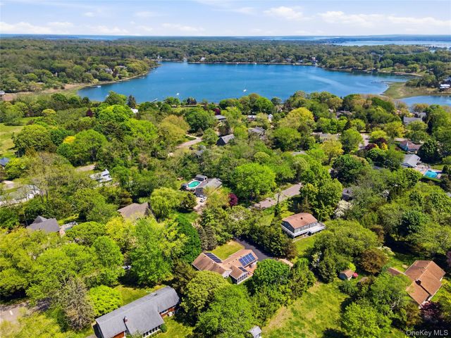 11 Mimosa Place, Shelter Island, NY 11964