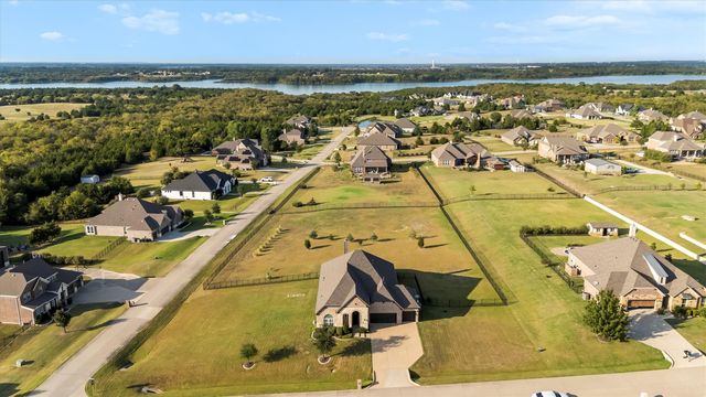 3930 Clear Water Lane, Nevada, TX 75173