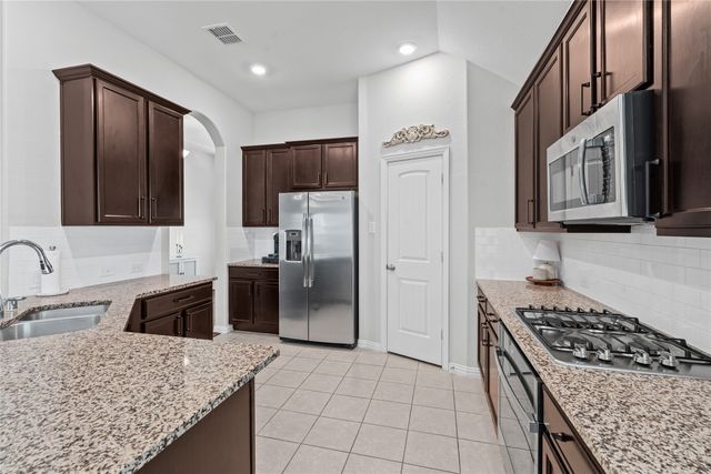 5540 Annie Creek Road, Fort Worth, TX 76126
