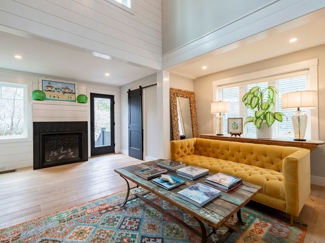 9 Puritan Way, Duxbury, MA 02332