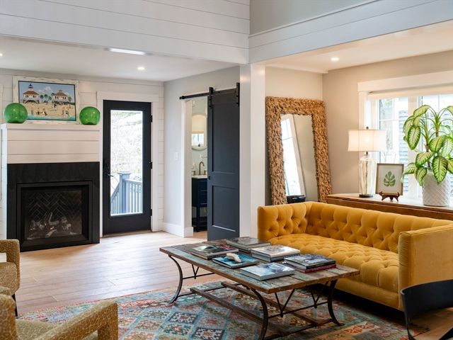 9 Puritan Way, Duxbury, MA 02332