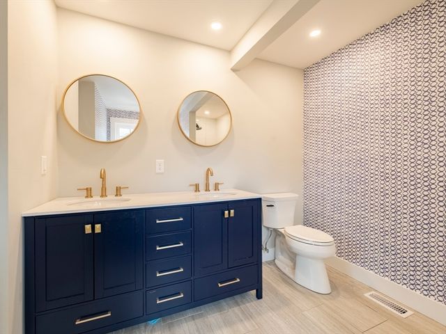 9 Puritan Way, Duxbury, MA 02332