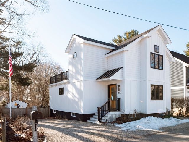 9 Puritan Way, Duxbury, MA 02332