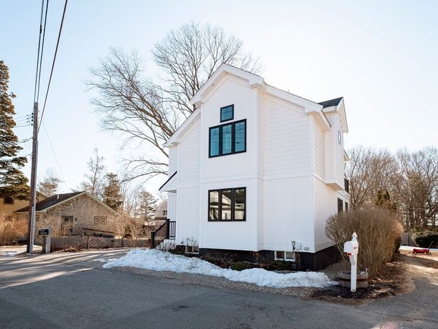 9 Puritan Way, Duxbury, MA 02332