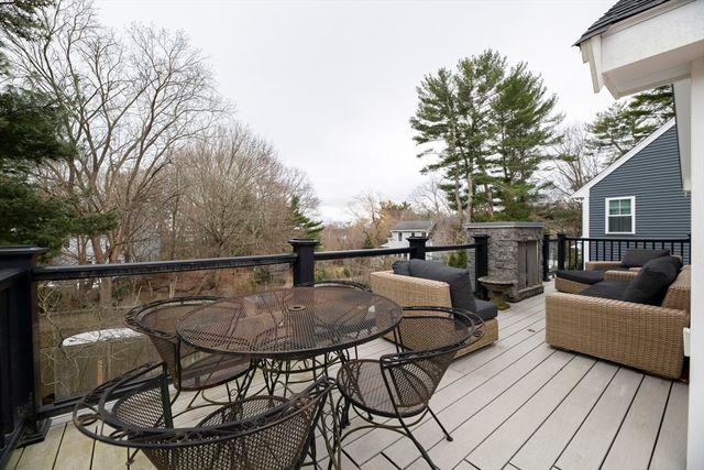 9 Puritan Way, Duxbury, MA 02332