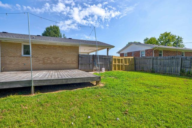 455 Les Drive, Chandler, IN 47610