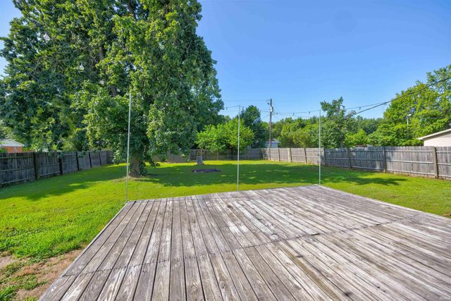 455 Les Drive, Chandler, IN 47610