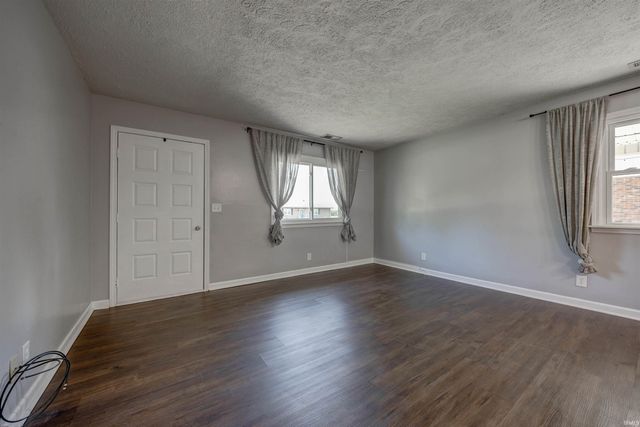 455 Les Drive, Chandler, IN 47610
