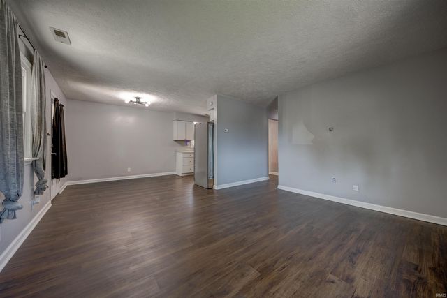 455 Les Drive, Chandler, IN 47610