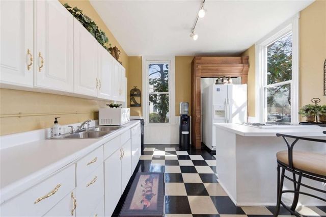 1720 Rugby Avenue, College Park, GA 30337