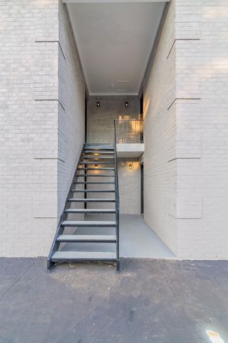 105 Willwood Drive 2, Willis, TX 77378