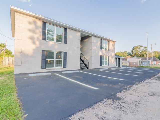 105 Willwood Drive 2, Willis, TX 77378