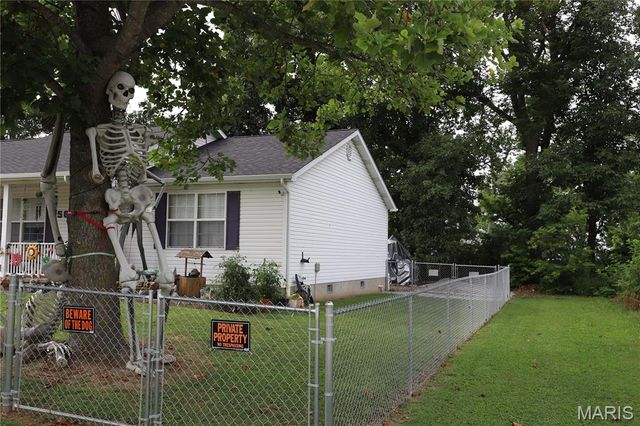 560 Huntleigh Court, Farmington, MO 63640