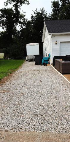 560 Huntleigh Court, Farmington, MO 63640