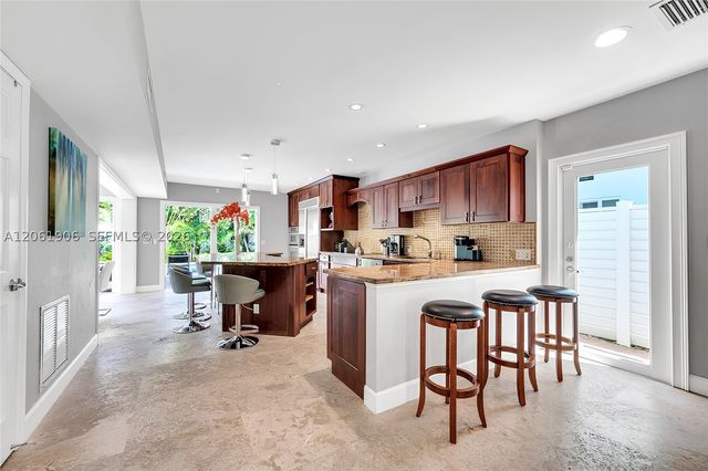 3317 NE 16th Ct 0, Fort Lauderdale, FL 33305