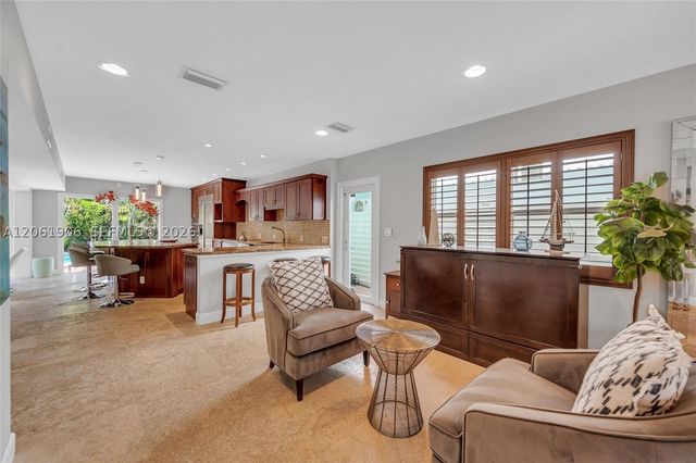3317 NE 16th Ct 0, Fort Lauderdale, FL 33305
