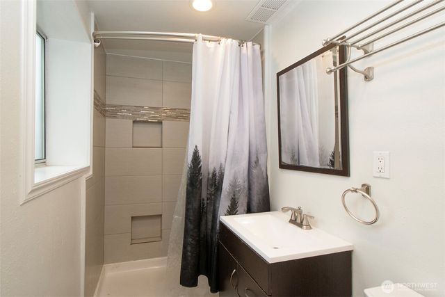 2717 S Laurel Street, Port Angeles, WA 98362