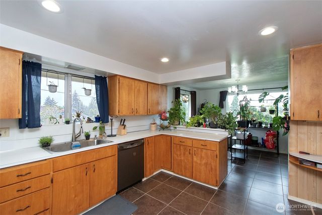 2717 S Laurel Street, Port Angeles, WA 98362