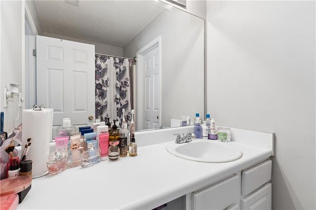 253 Gallant SE 17, Mableton, GA 30126