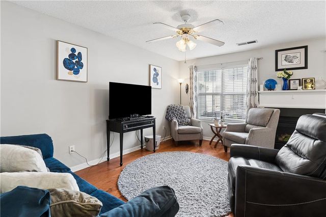253 Gallant SE 17, Mableton, GA 30126