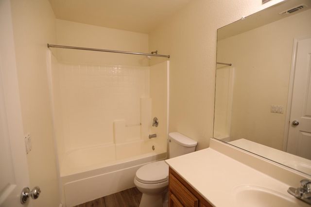 5994 TRAVO Way, Elk Grove, CA 95757