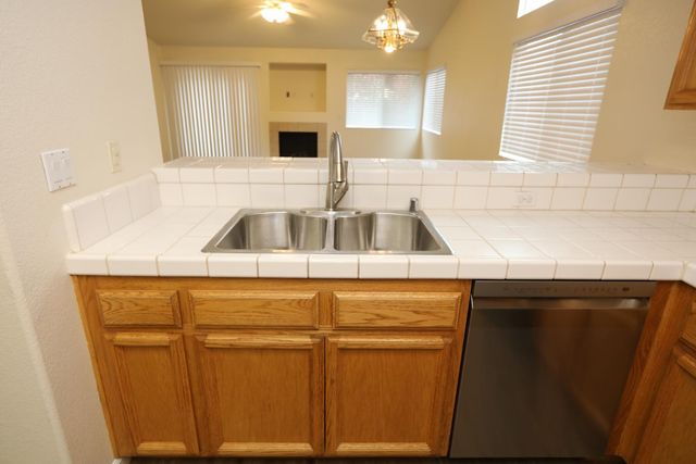 5994 TRAVO Way, Elk Grove, CA 95757