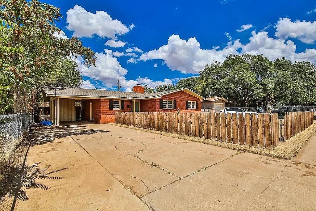 2714 40th Street, Lubbock, TX 79413
