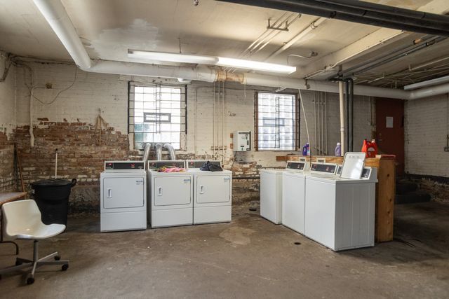 5457 S INGLESIDE Avenue 1E, Chicago, IL 60615