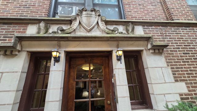 5457 S INGLESIDE Avenue 1E, Chicago, IL 60615