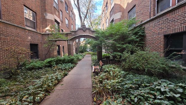 5457 S INGLESIDE Avenue 1E, Chicago, IL 60615
