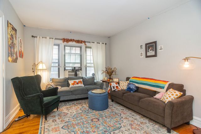 5457 S INGLESIDE Avenue 1E, Chicago, IL 60615
