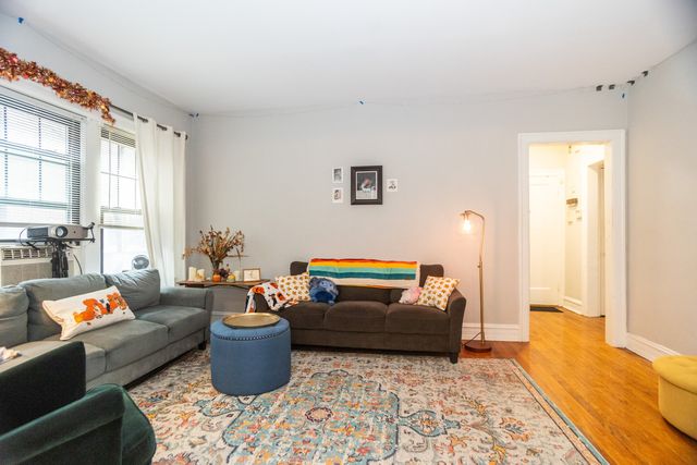 5457 S INGLESIDE Avenue 1E, Chicago, IL 60615