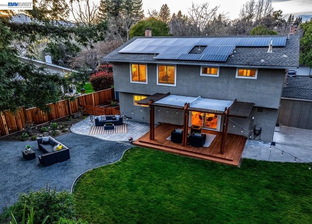 14 E Leeds Ct, Danville, CA 94526