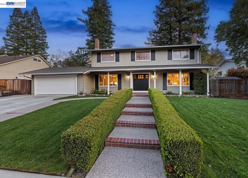 14 E Leeds Ct, Danville, CA 94526