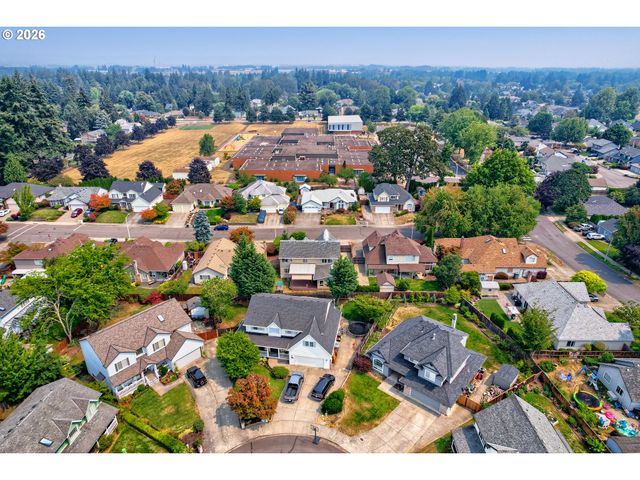 2593 Ne LORIE Dr, Hillsboro, OR 97124