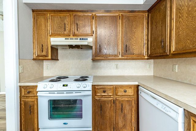 7406 Waco Avenue, B, Lubbock, TX 79423