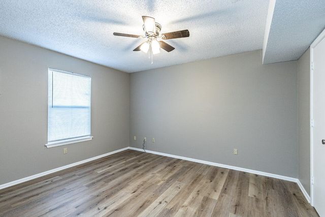 7406 Waco Avenue, B, Lubbock, TX 79423