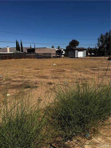 7623 Oxford, Hesperia, CA 92345