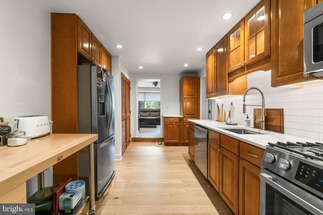 205 BRADLEY AVE, Haddonfield, NJ 08033