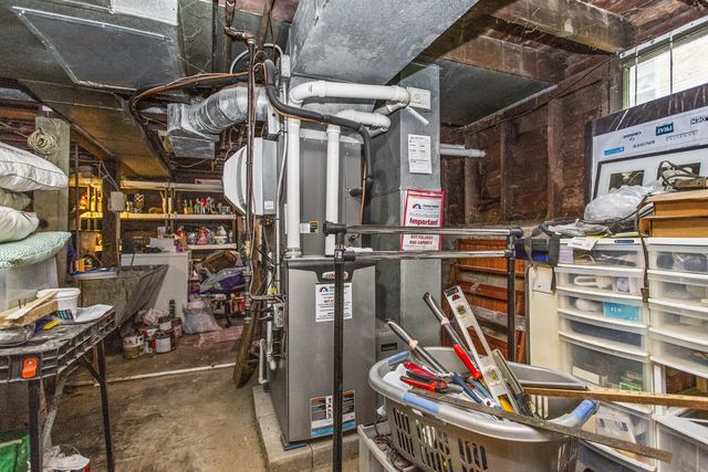 2626 W Morse Avenue, Chicago, IL 60645