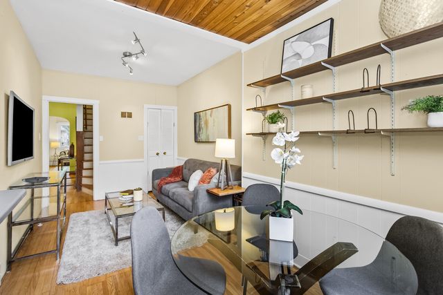 2626 W Morse Avenue, Chicago, IL 60645