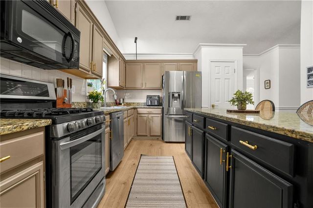 255 Paris Drive, Lawrenceville, GA 30043