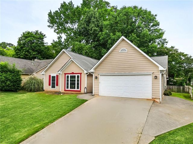 255 Paris Drive, Lawrenceville, GA 30043