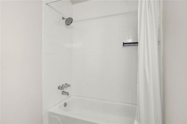 255 Paris Drive, Lawrenceville, GA 30043