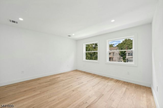 179 Washington Ave, Rutherford Boro, NJ 07070