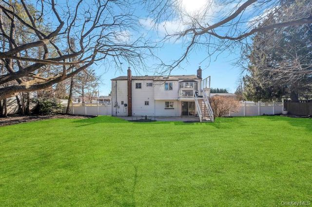 3 Terrace Drive, Hauppauge, NY 11788